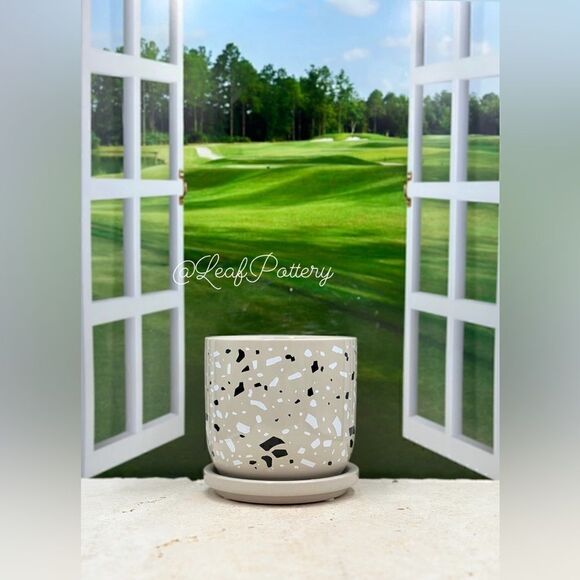 Chorris (SM) Beige/Black Ceramic Planter Pot with Saucer Attached - Picture 5 of 8